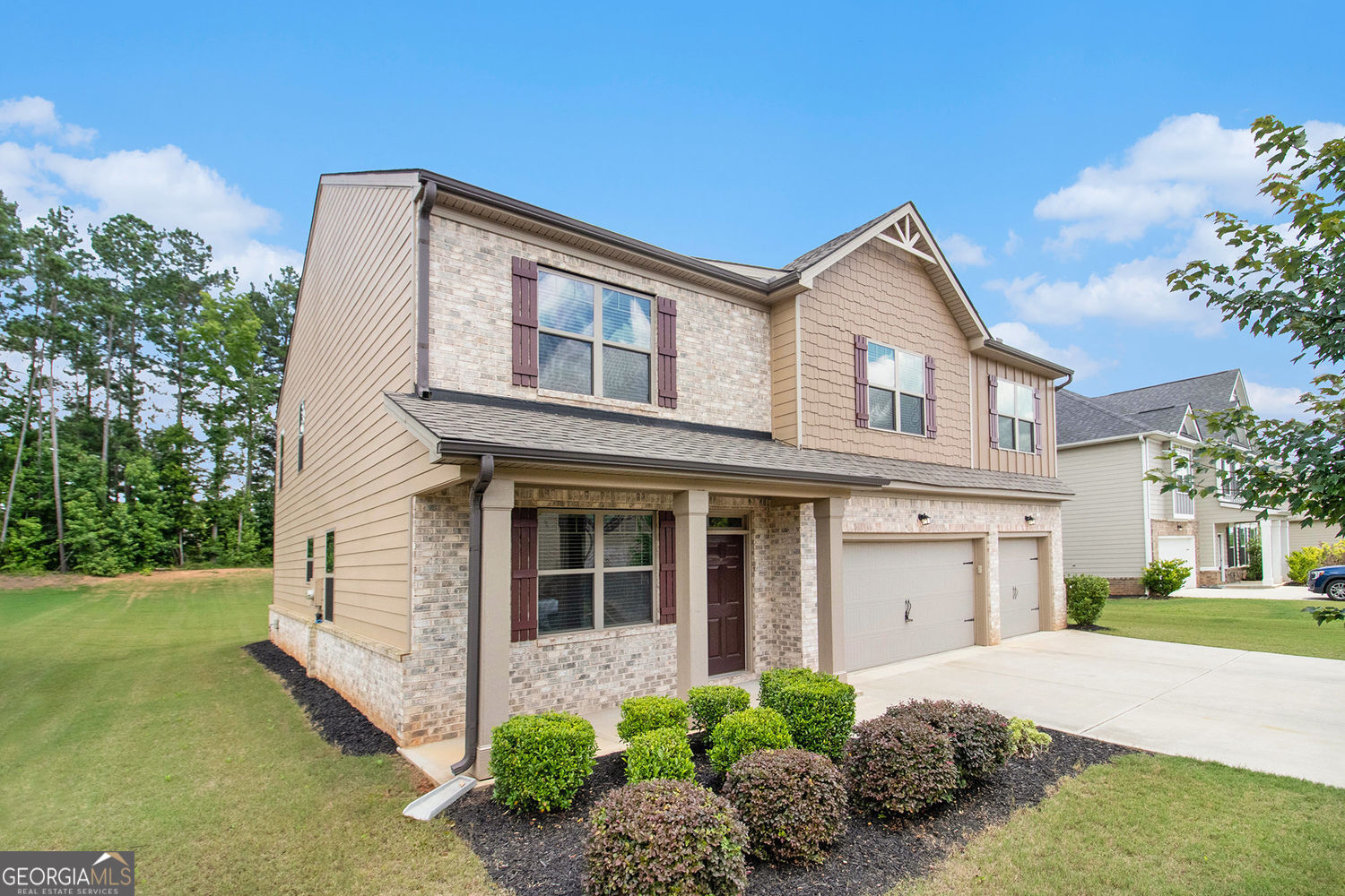 8041 Louis DR
