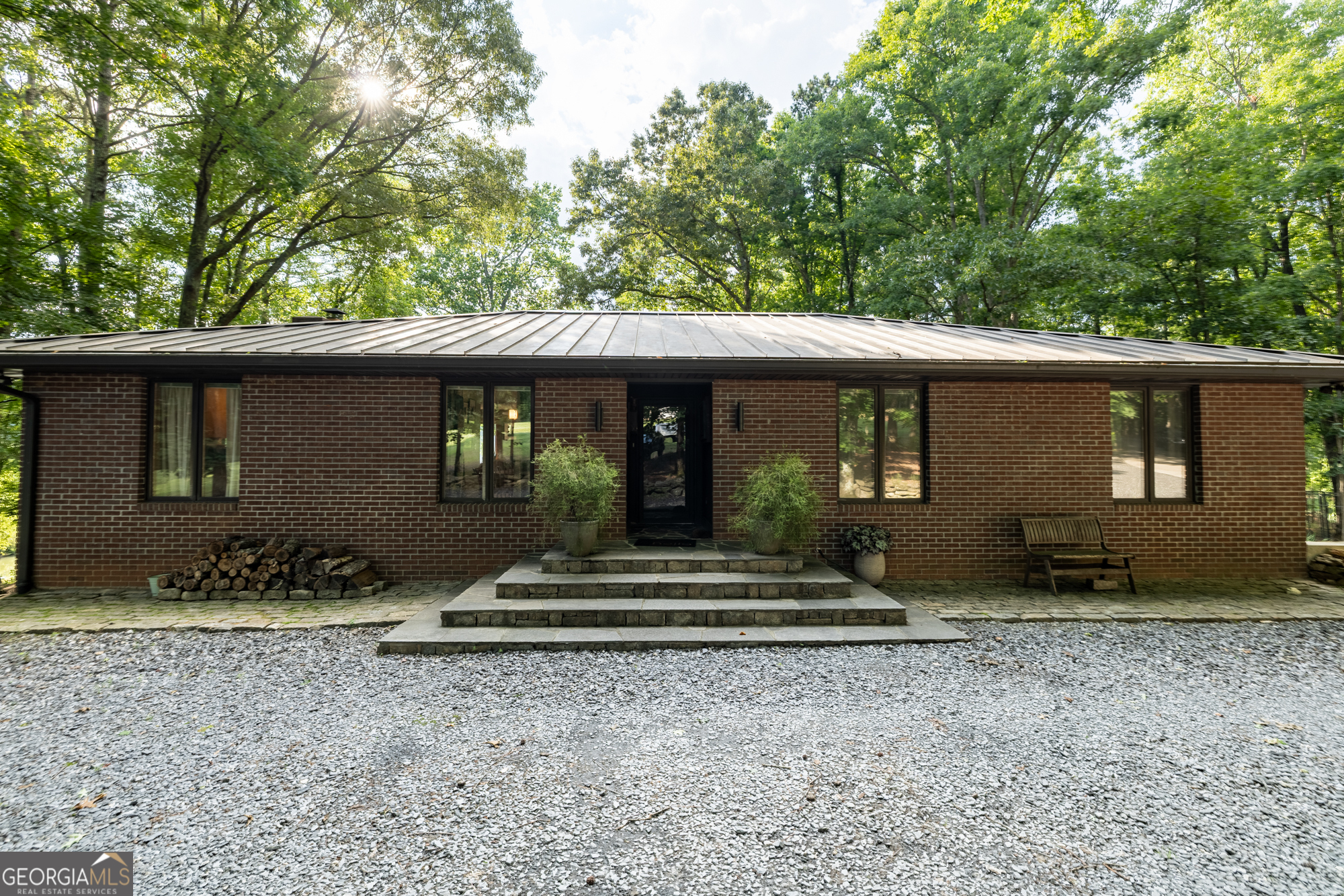 1145 Brittany WAY