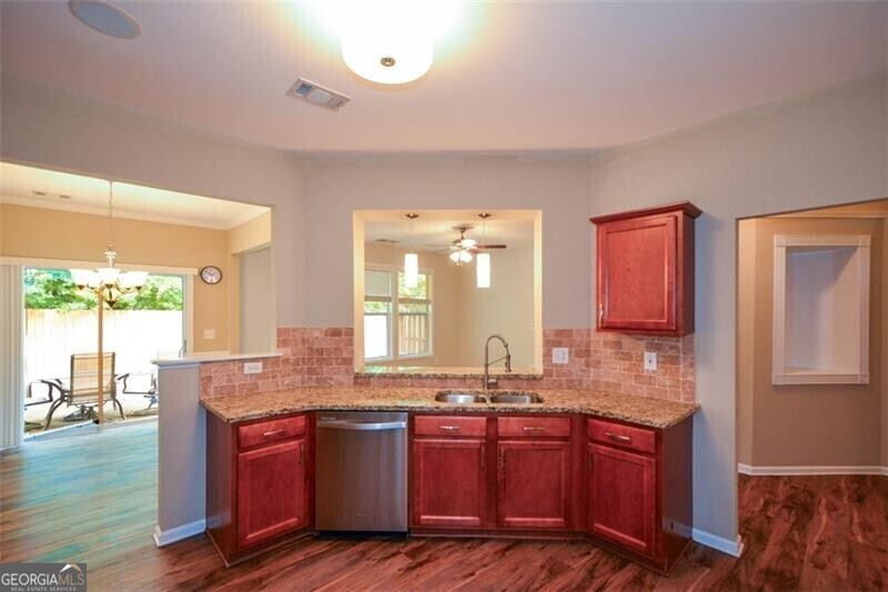 Waterside at Ellison Lakes Townhomes - Residential