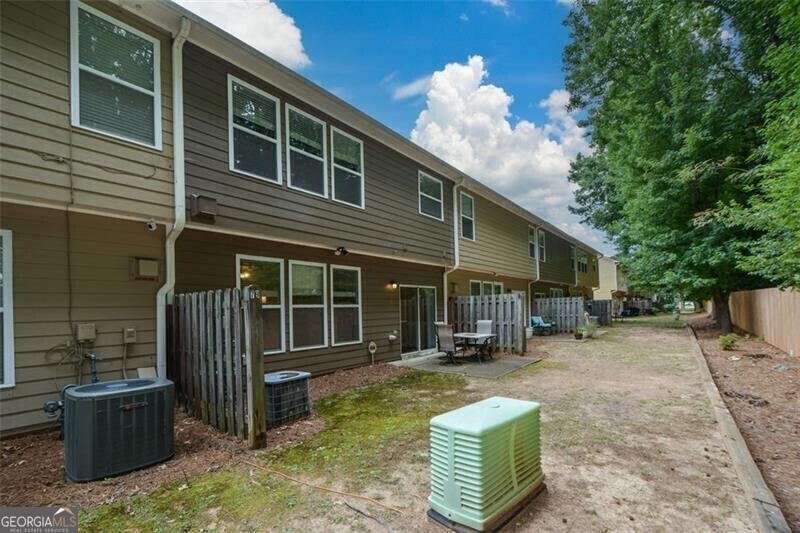 Waterside at Ellison Lakes Townhomes - Residential
