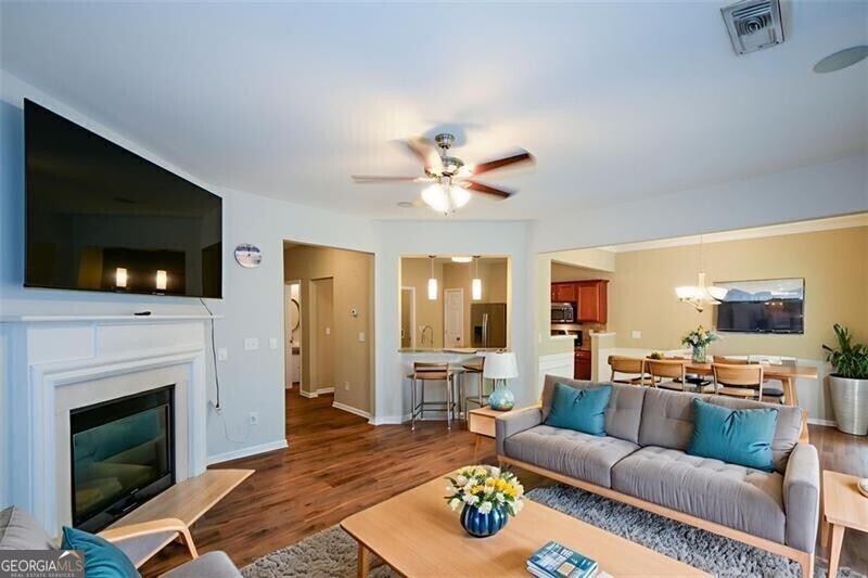 Waterside at Ellison Lakes Townhomes - Residential
