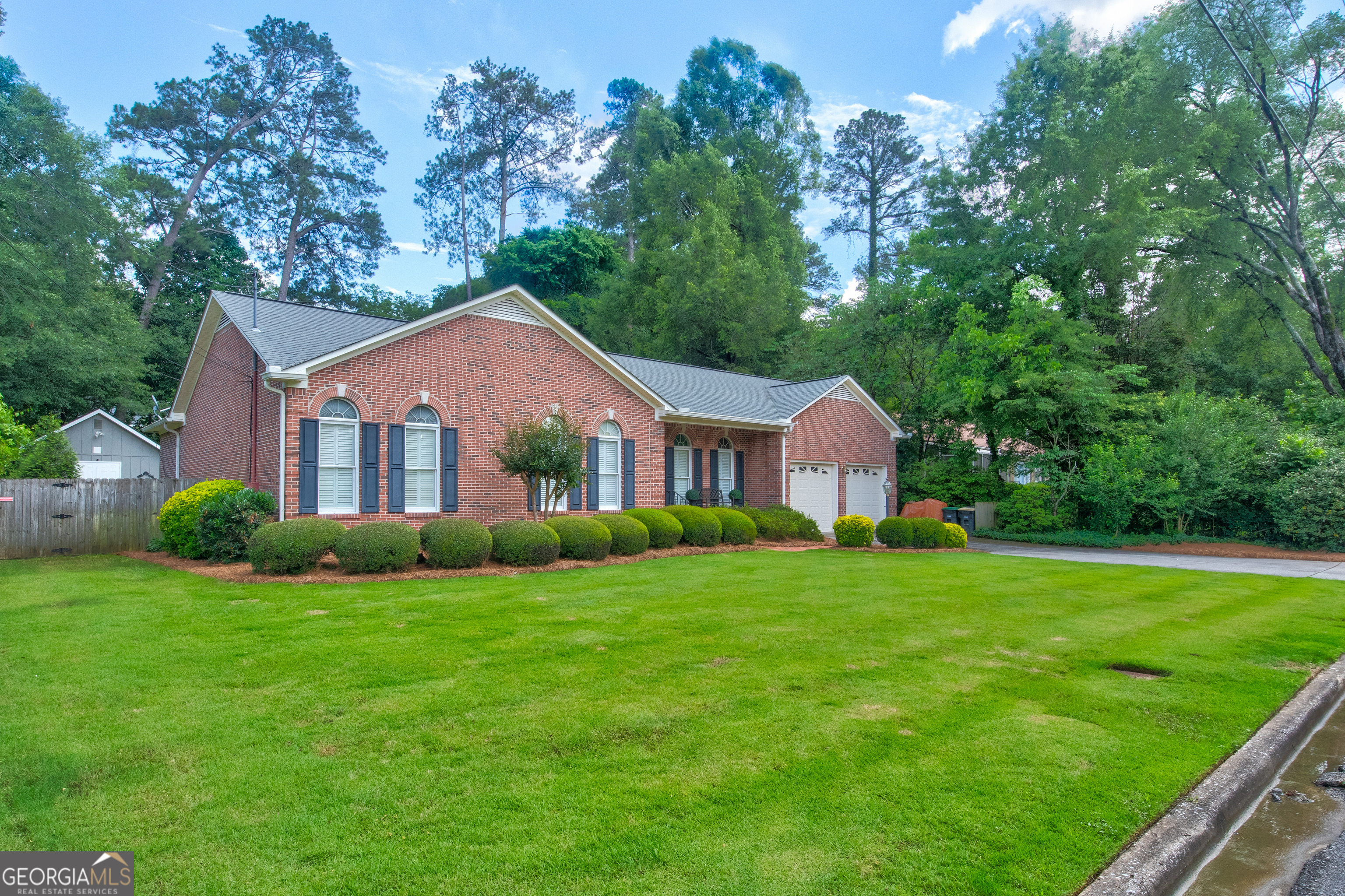 17 Rosewood RD SW