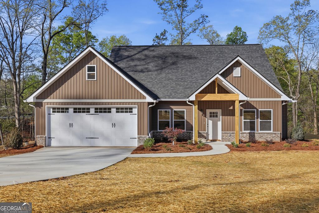 Photo of 204 Edwards Road, Clarkesville, GA 30523 (MLS # 10731658)