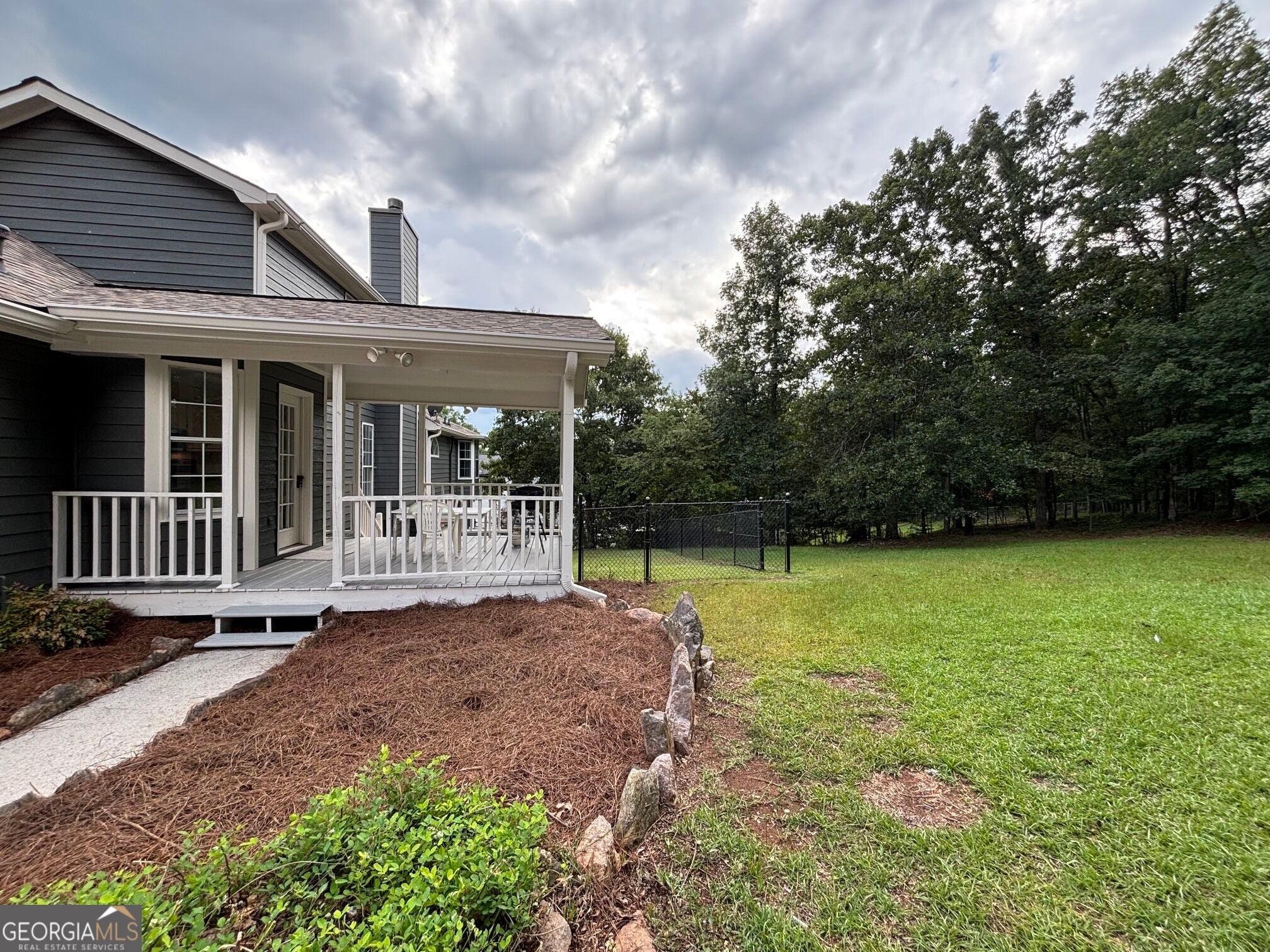 320 McKenzie DR