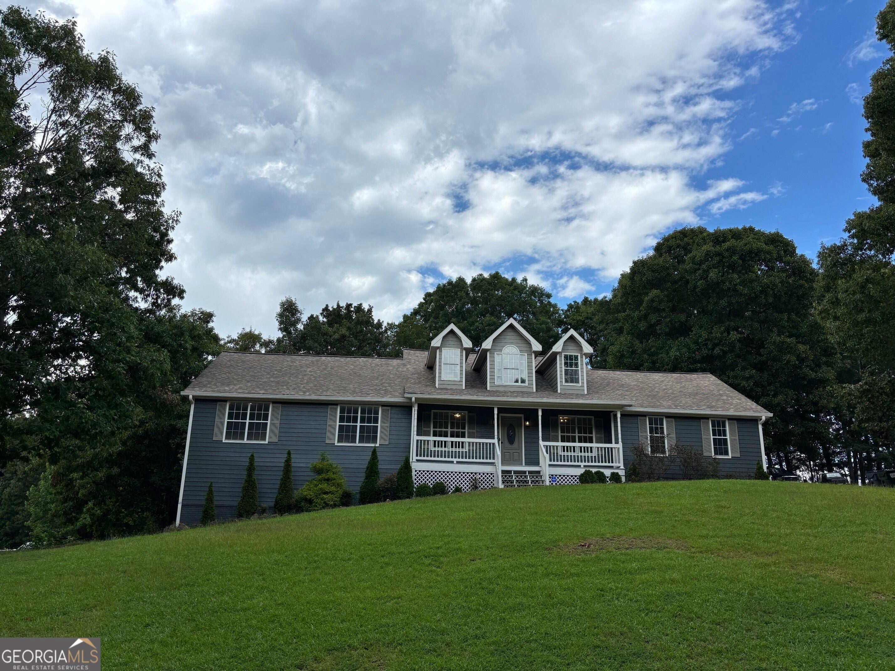 320 McKenzie DR