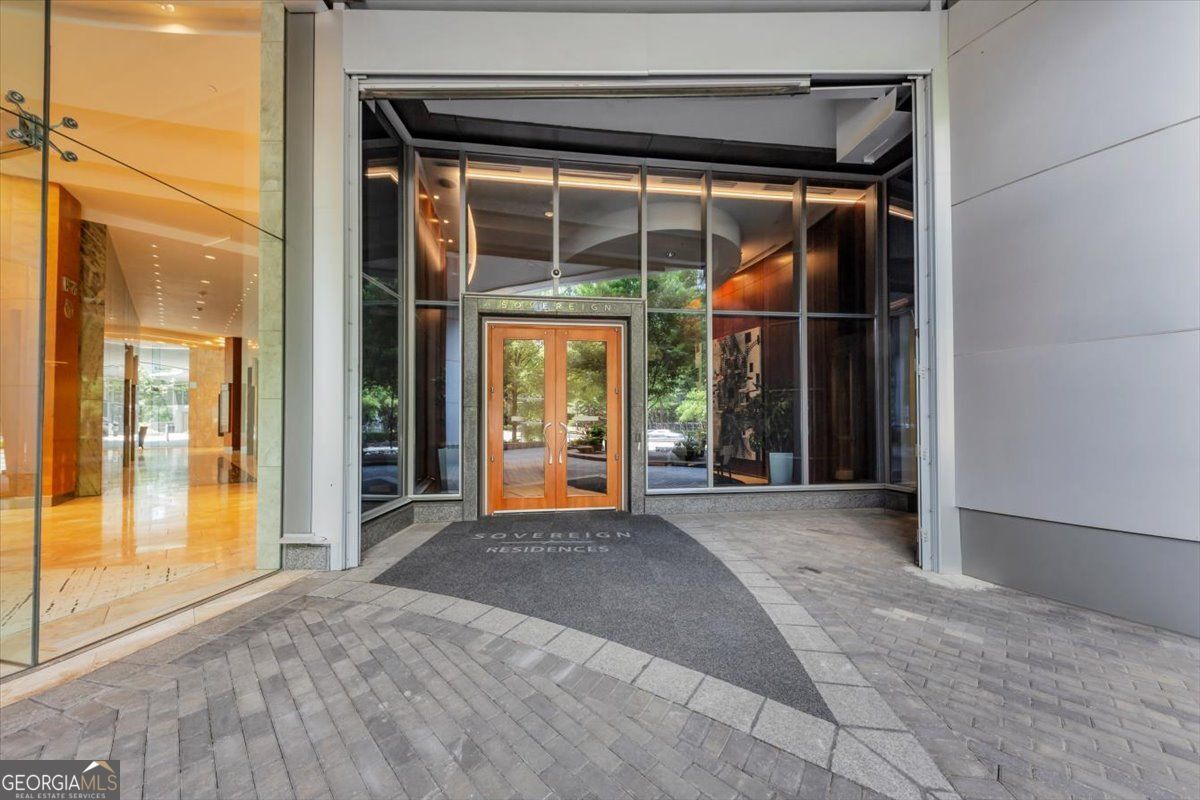 3344 Peachtree RD NE 3504