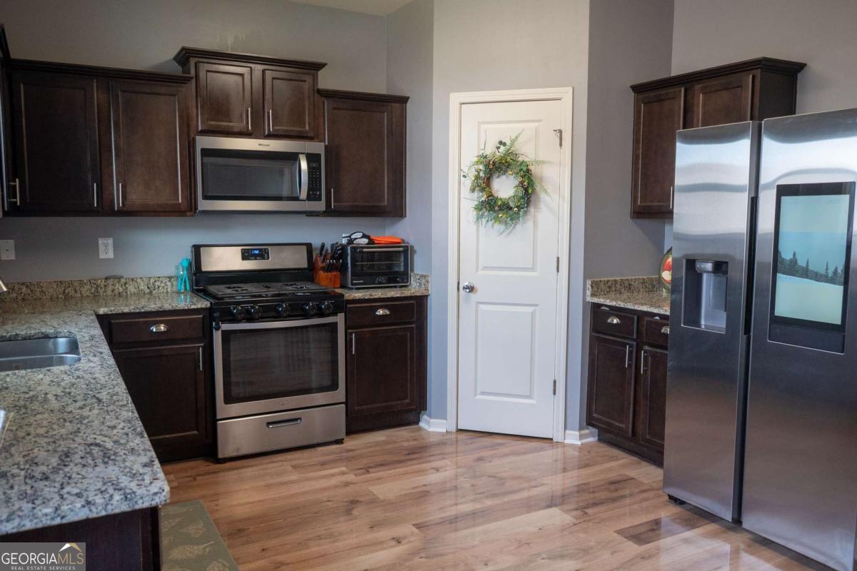 728 Independence AVE