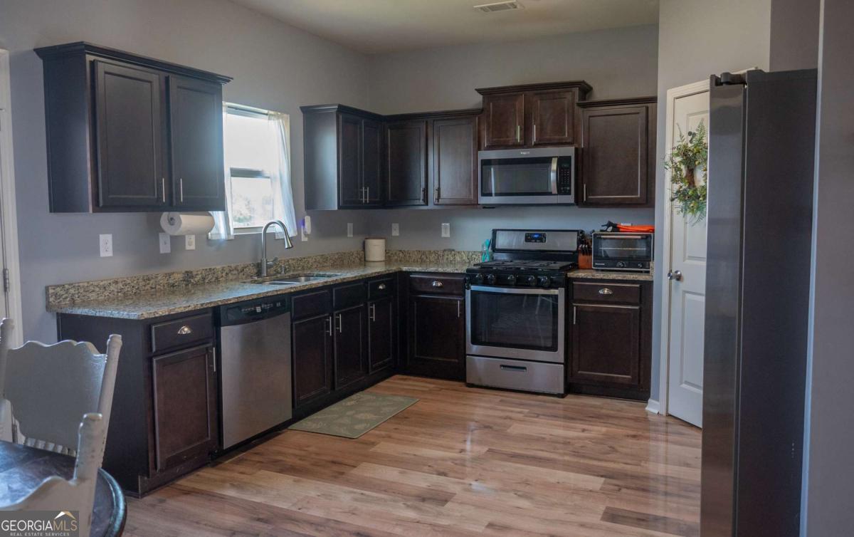 728 Independence AVE