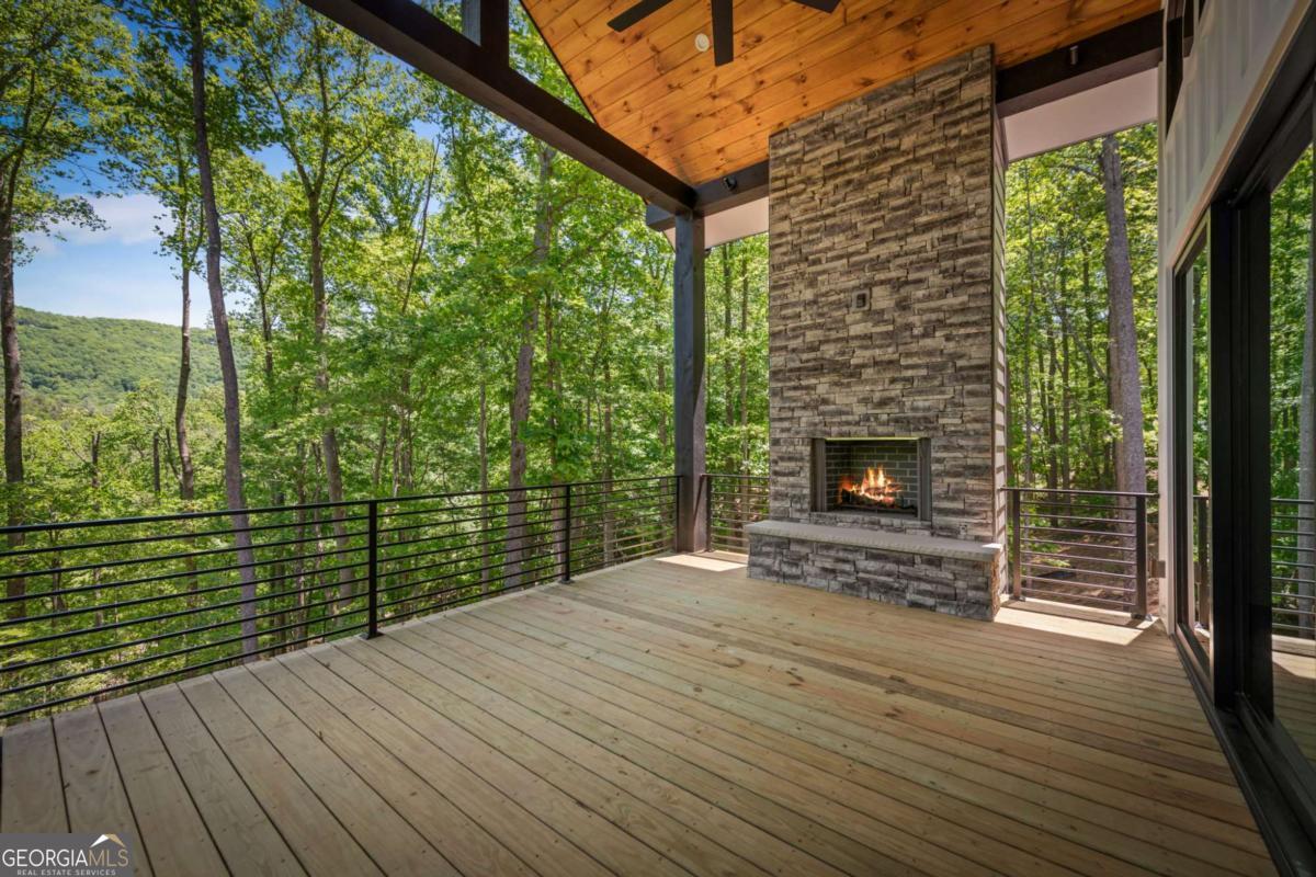 172 Grand Oaks TRL 2