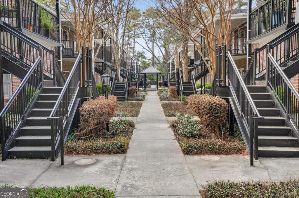 Photo of 3675 Peachtree Road NE #19, Atlanta, GA 30319 (MLS # 10834723)