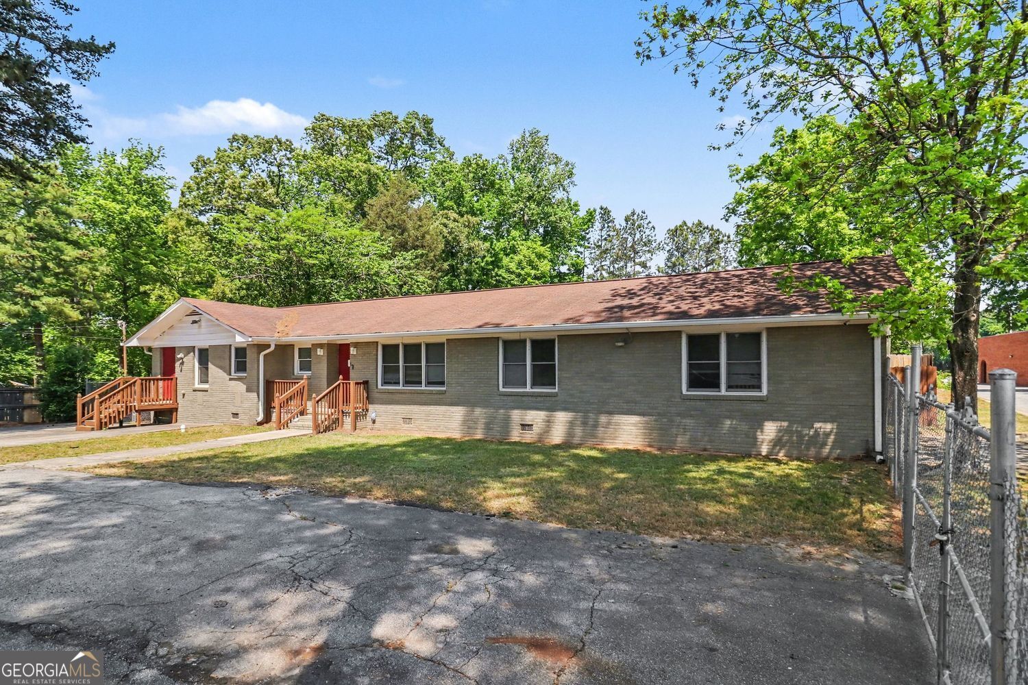 2561 Jerome RD