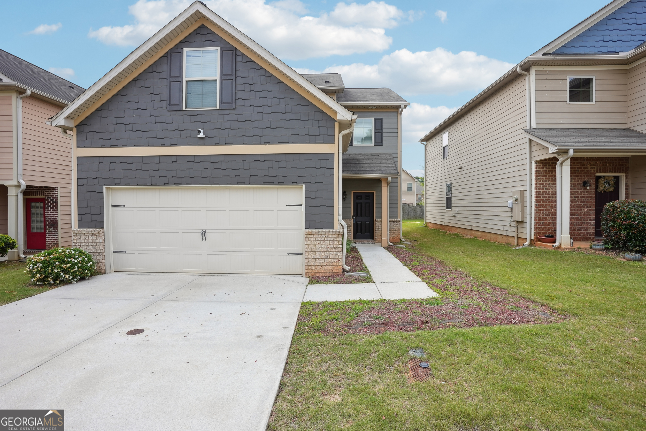 2493 Oakleaf RDG