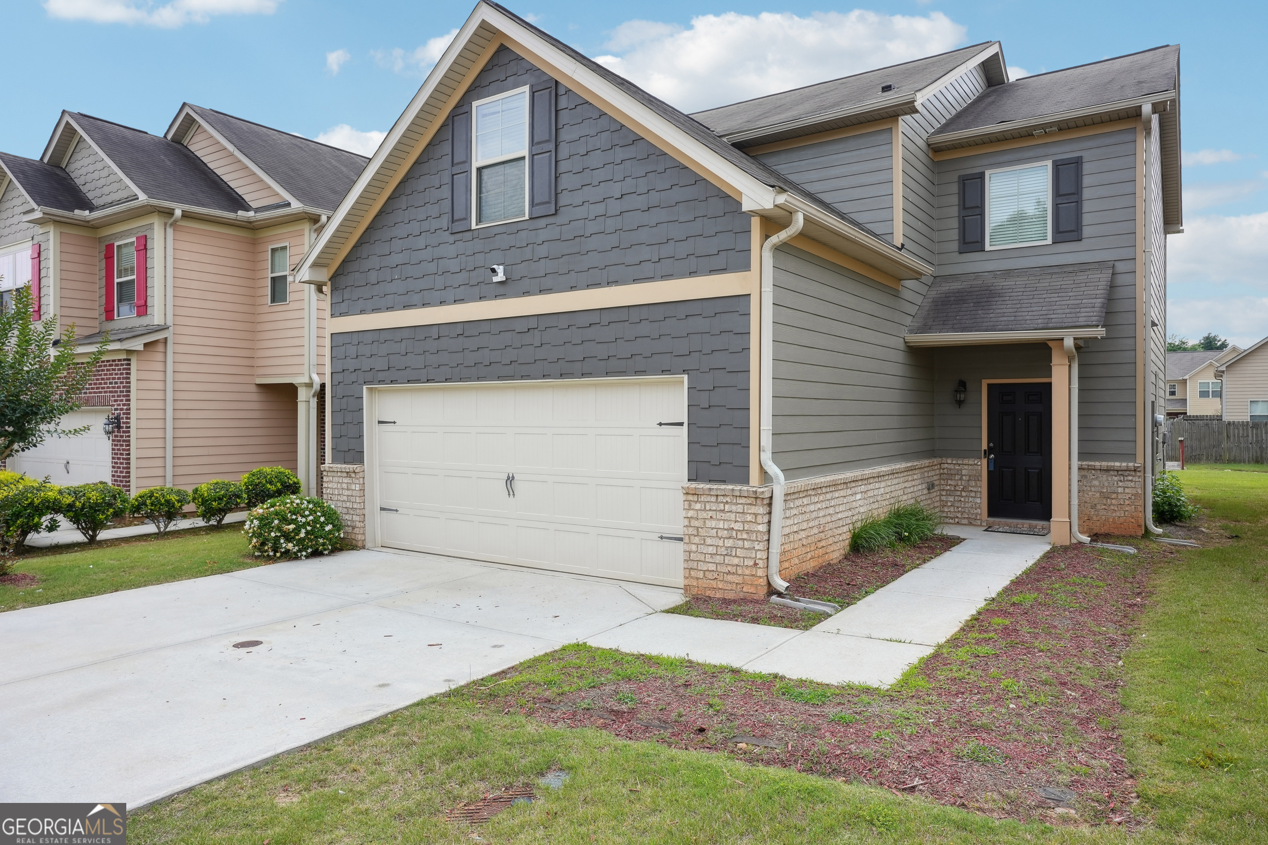 2493 Oakleaf RDG