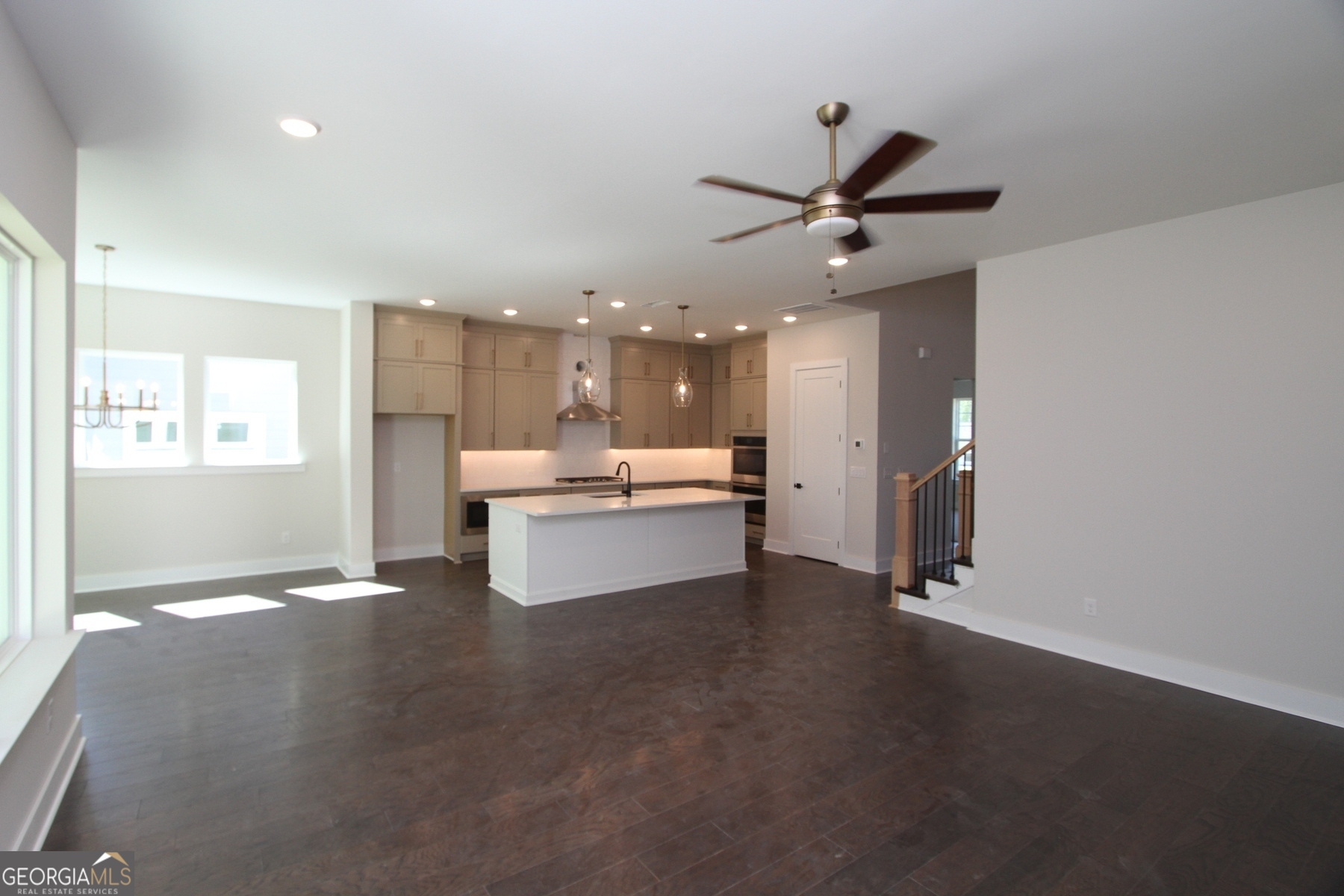 4435 Beechnut CIR