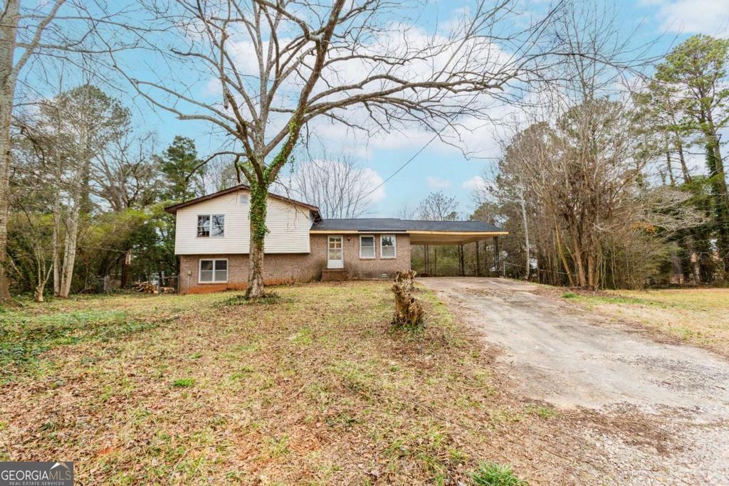 Photo of 2116 Indian Hill Road, Jonesboro, GA 30236 (MLS # 10696883)