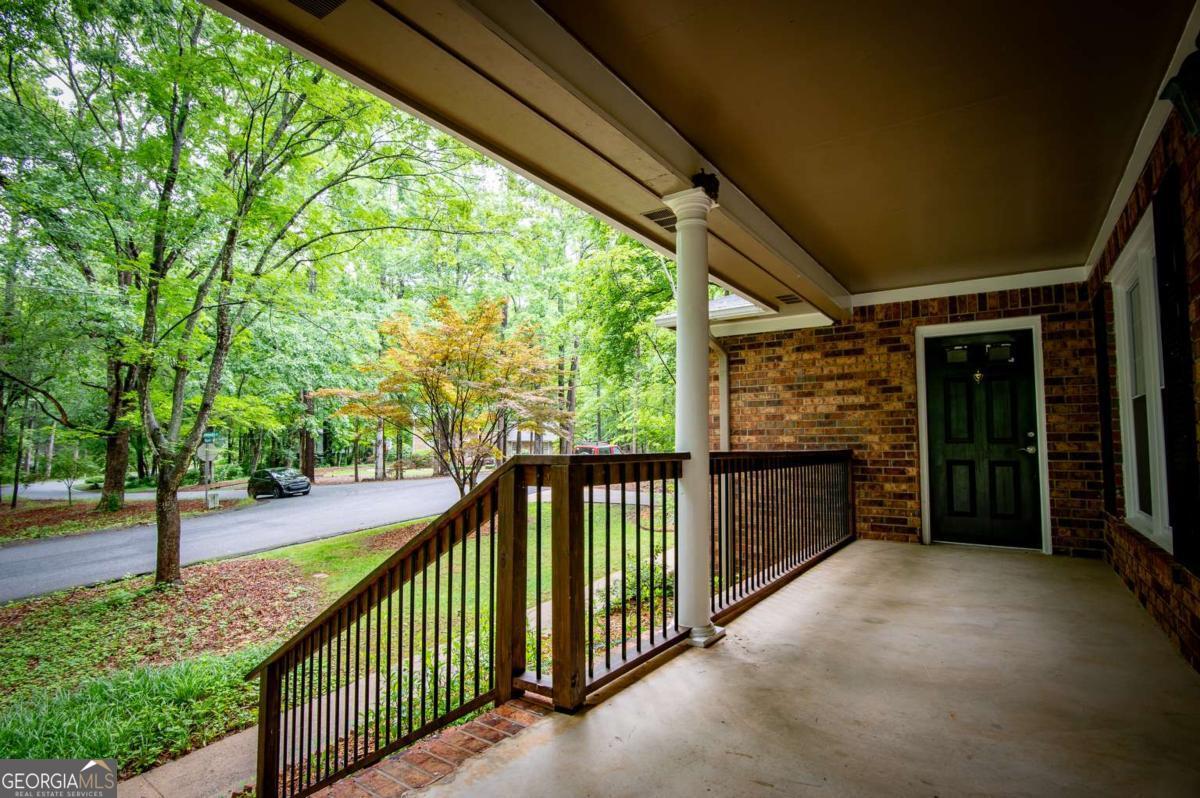 146 Dunwoody DR