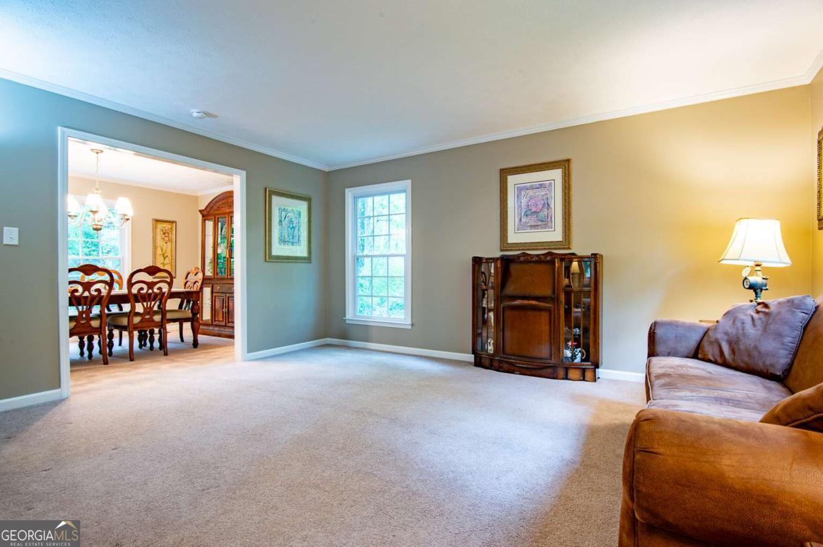 146 Dunwoody DR