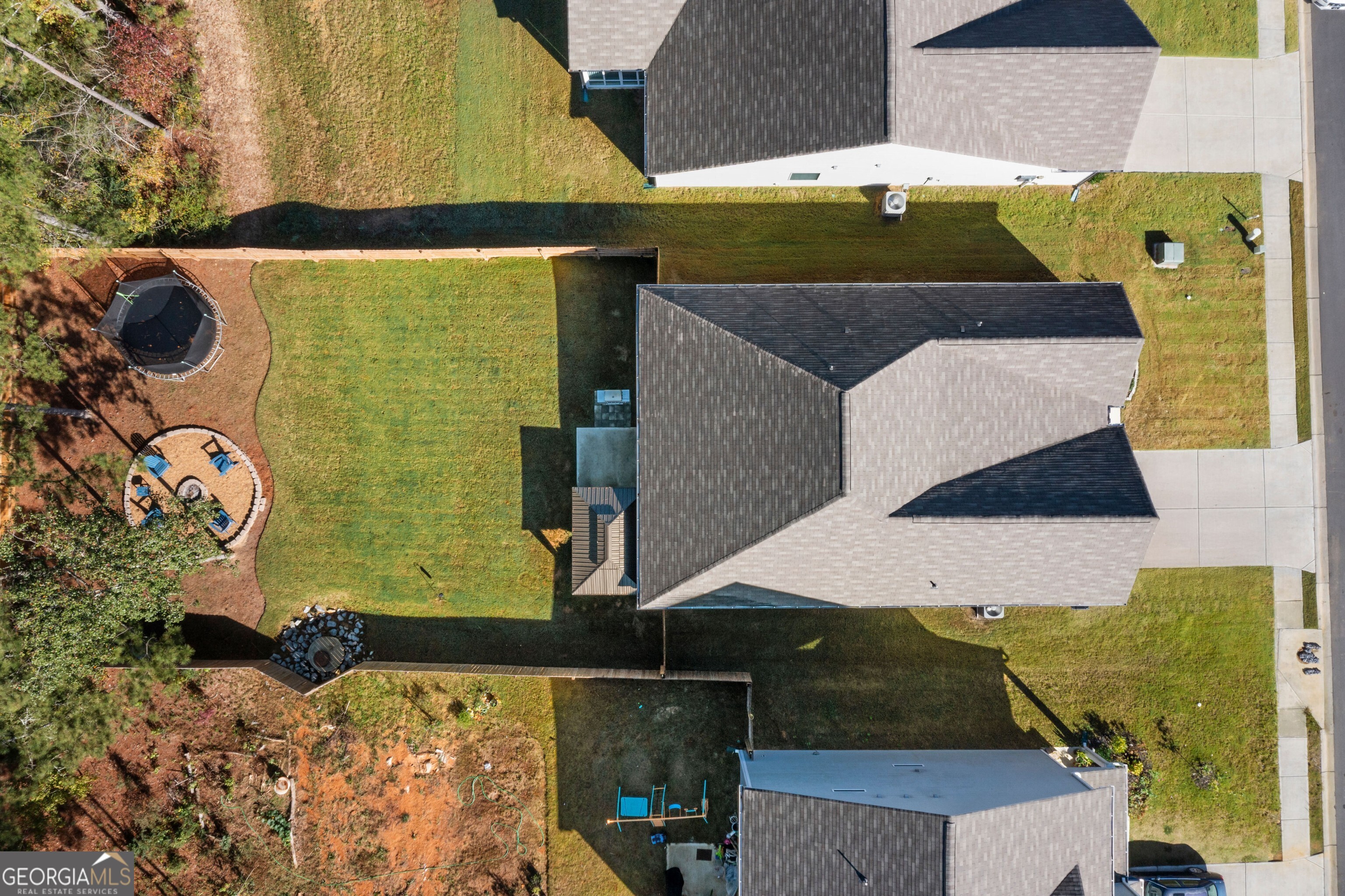 225 Sycamore DR