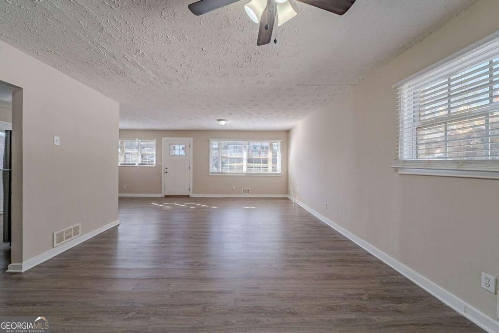 Photo of 491 Elbridge Drive NW, Atlanta, GA 30318 (MLS # 10709336)