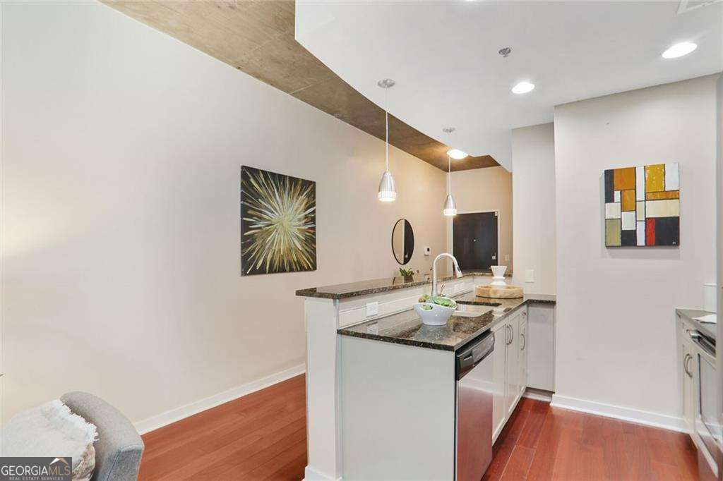 855 Peachtree ST NE 1311
