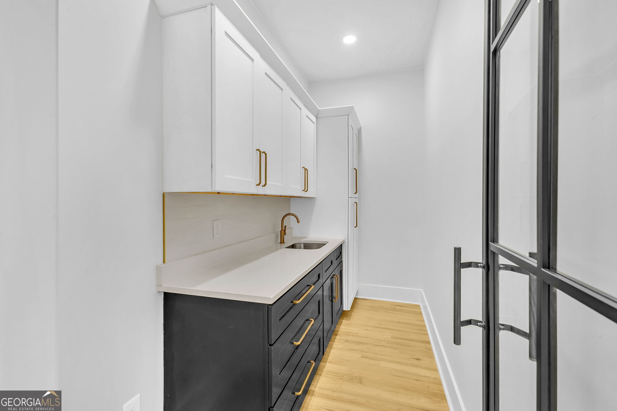 2361 Lynn Iris DR