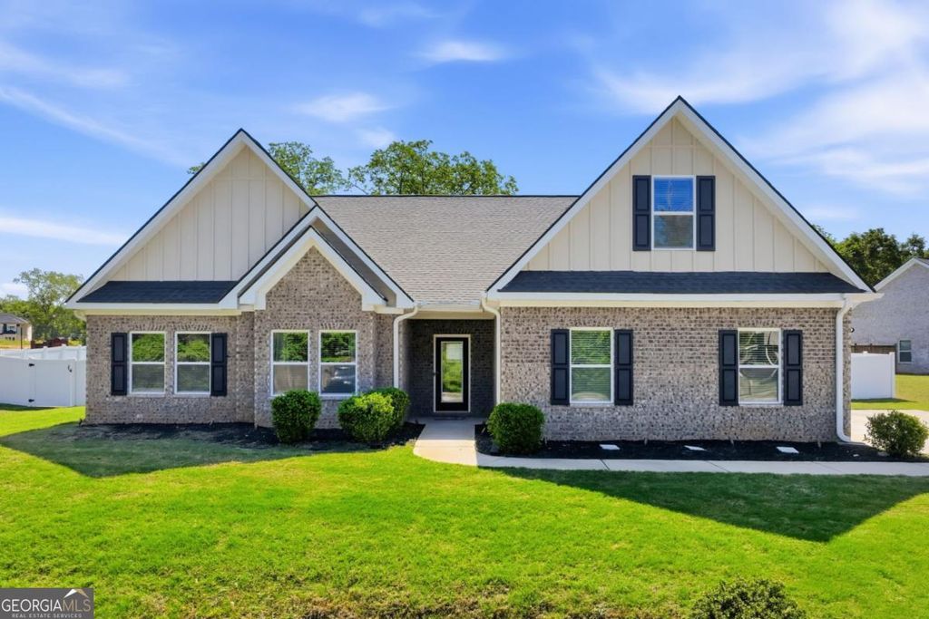 Photo of 201 Cades Court, Mcdonough, GA 30252 (MLS # 10739166)