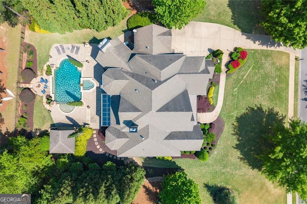 1225 Waterfall LN NW