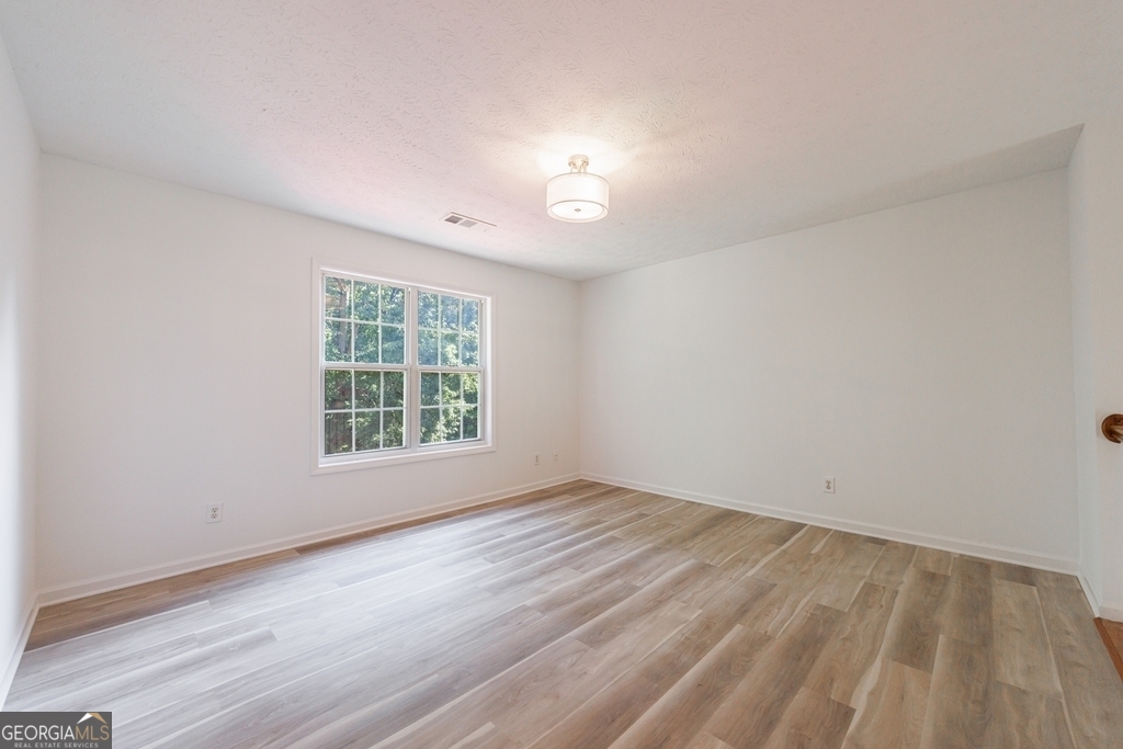 Alpharetta, Georgia 30004, United States, 3 Bedrooms Bedrooms, ,2 BathroomsBathrooms,Residential,Pending,132957