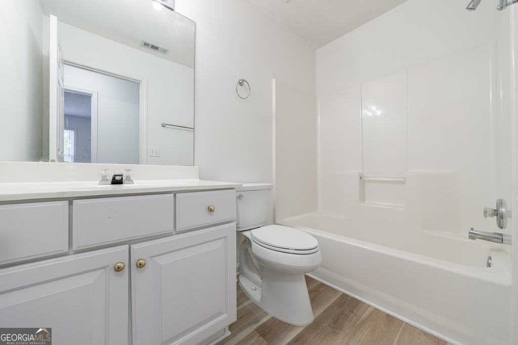 Alpharetta, Georgia 30004, United States, 3 Bedrooms Bedrooms, ,2 BathroomsBathrooms,Residential,Pending,132957