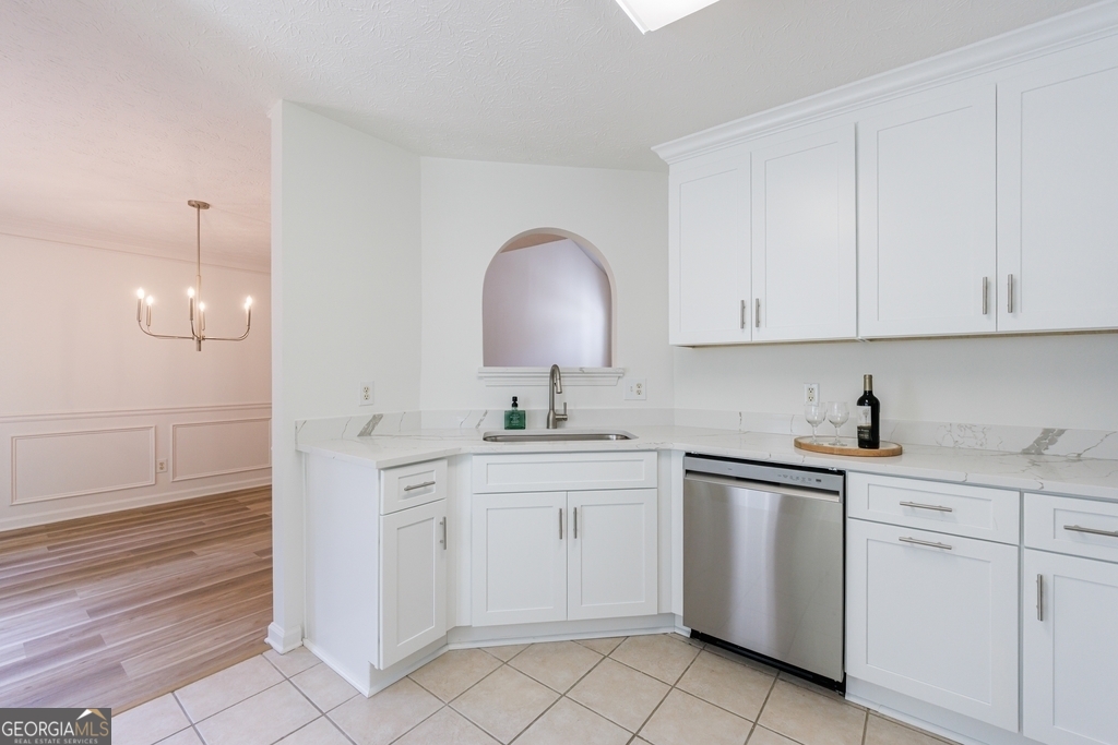 Alpharetta, Georgia 30004, United States, 3 Bedrooms Bedrooms, ,2 BathroomsBathrooms,Residential,Pending,132957