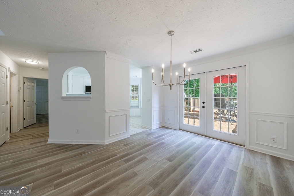 Alpharetta, Georgia 30004, United States, 3 Bedrooms Bedrooms, ,2 BathroomsBathrooms,Residential,Pending,132957