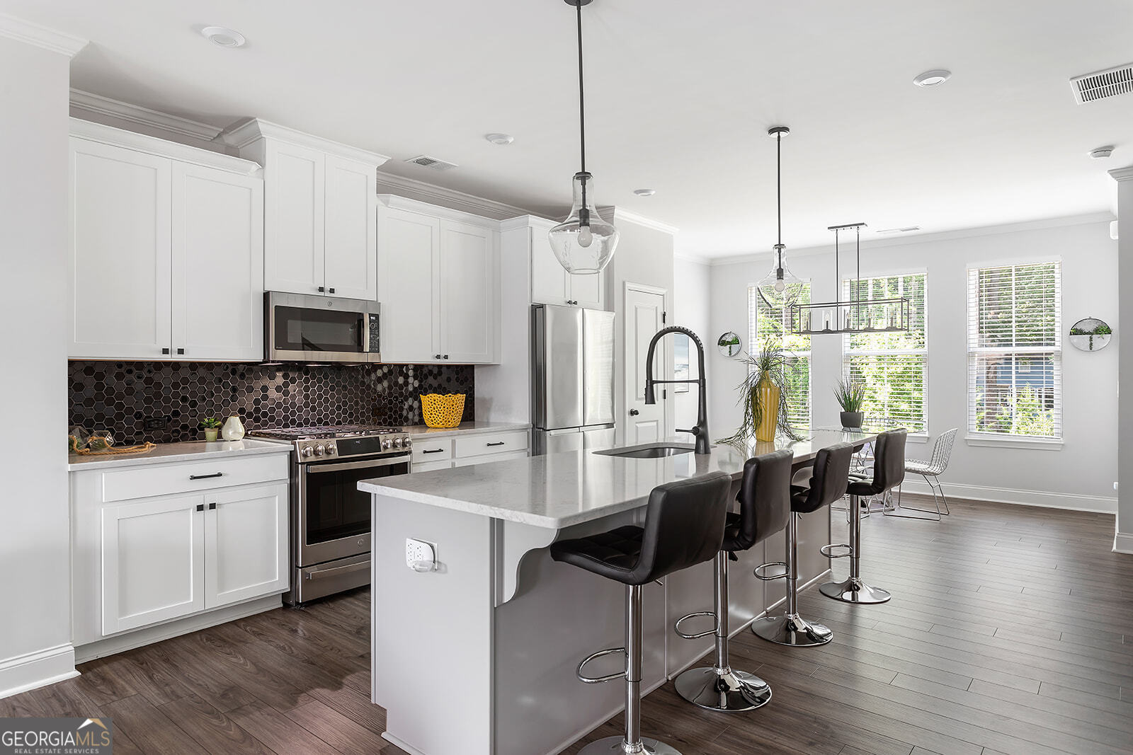 1190 Buice Lake PKWY