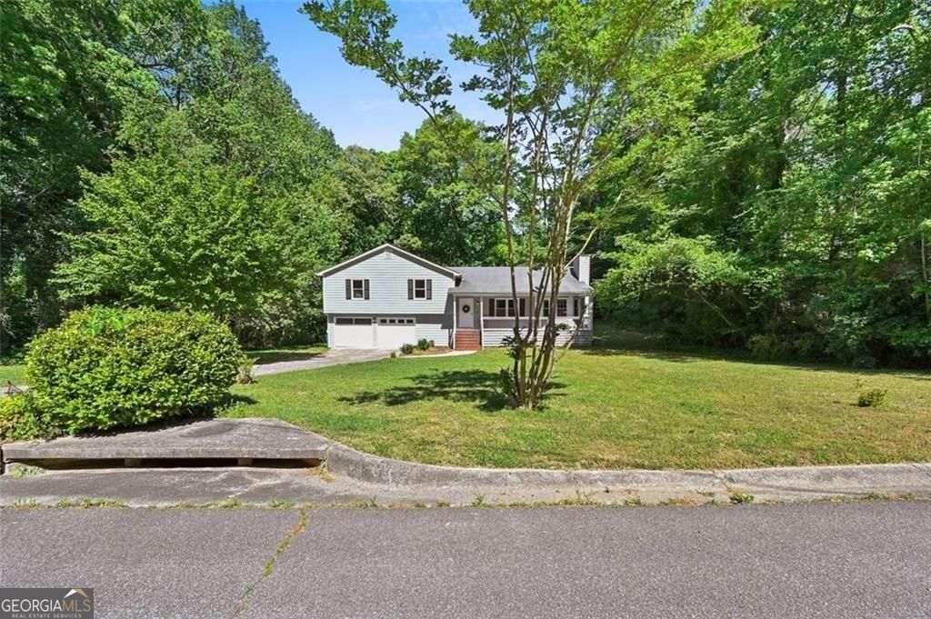 1480 Pine Creek DR NE