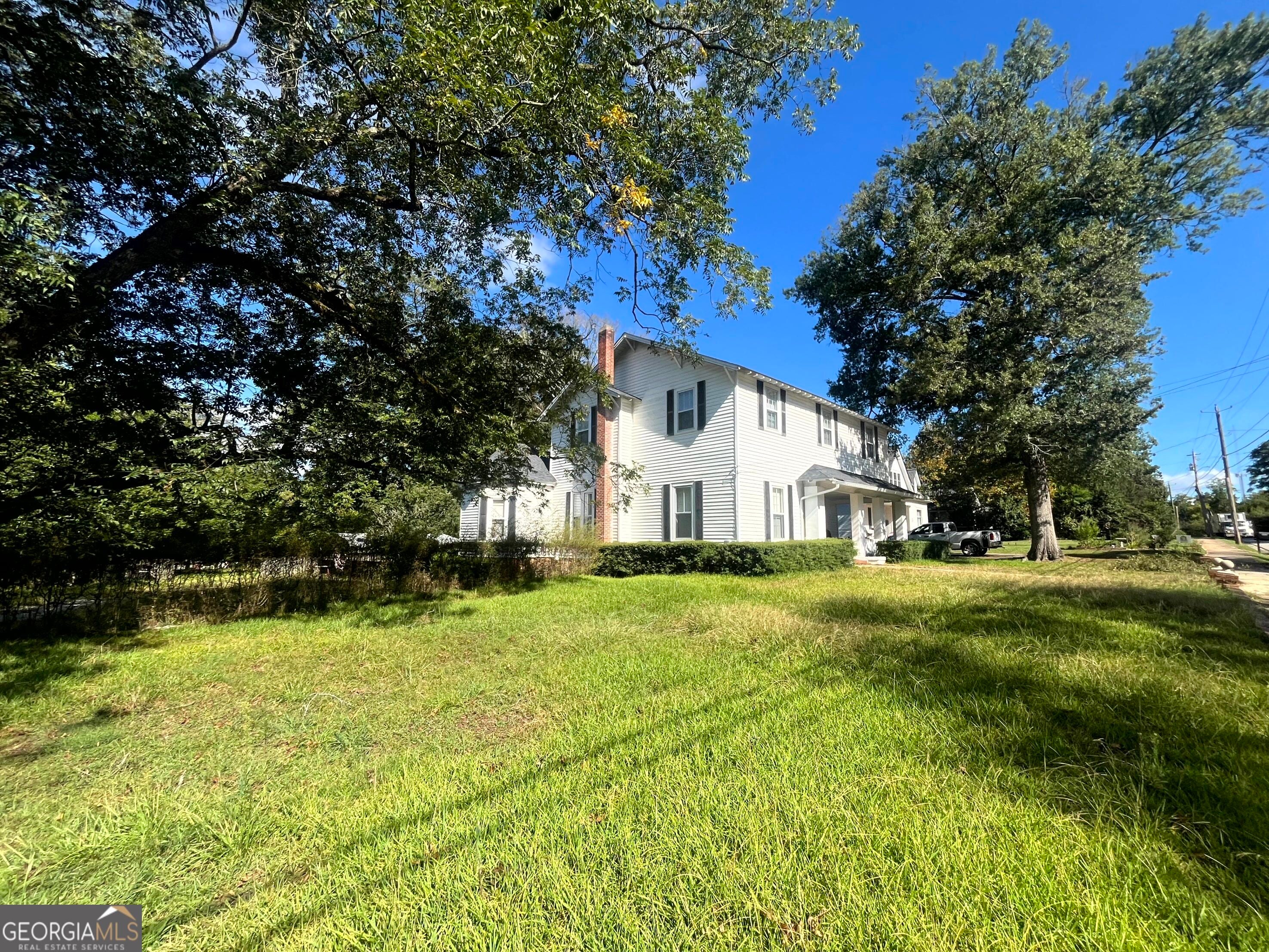 506 Spring ST