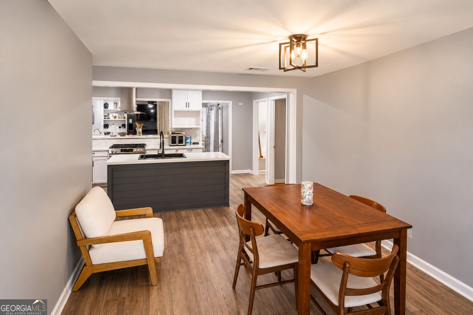 113 Ravenwood WAY