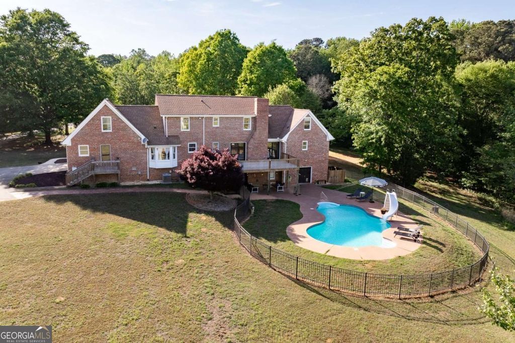 Photo of 136 Hidden Lake Drive, Hull, GA 30646 (MLS # 10735596)