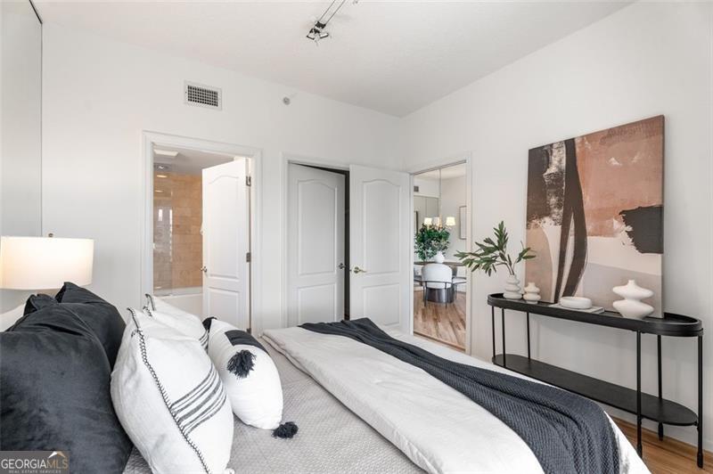 Mayfair Renaissance - Residential