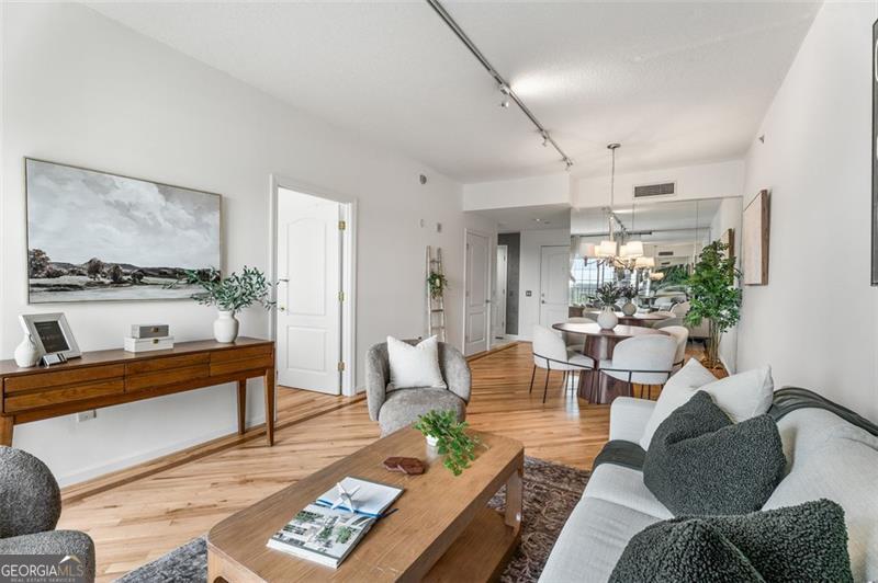 Mayfair Renaissance - Residential