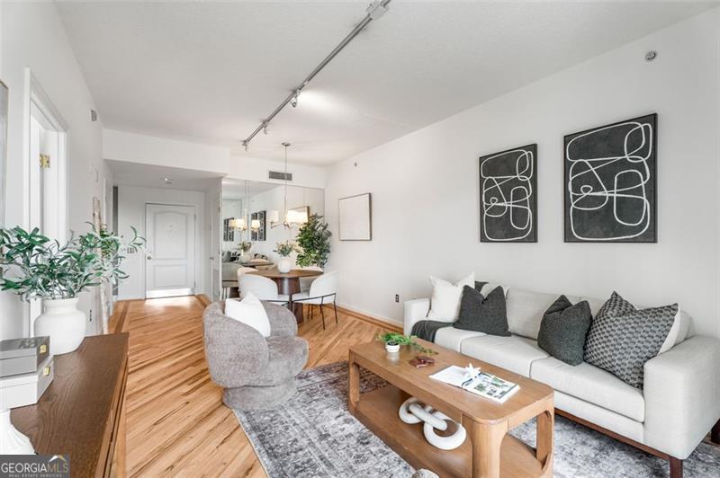 Mayfair Renaissance - Residential