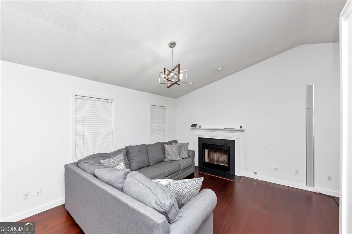 185 WYNGATE CT