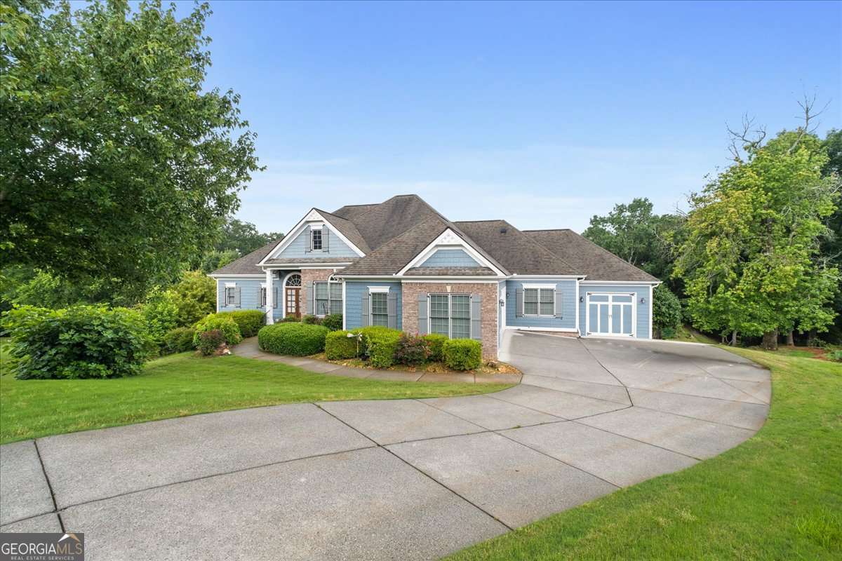 300 Towne Overlook CIR