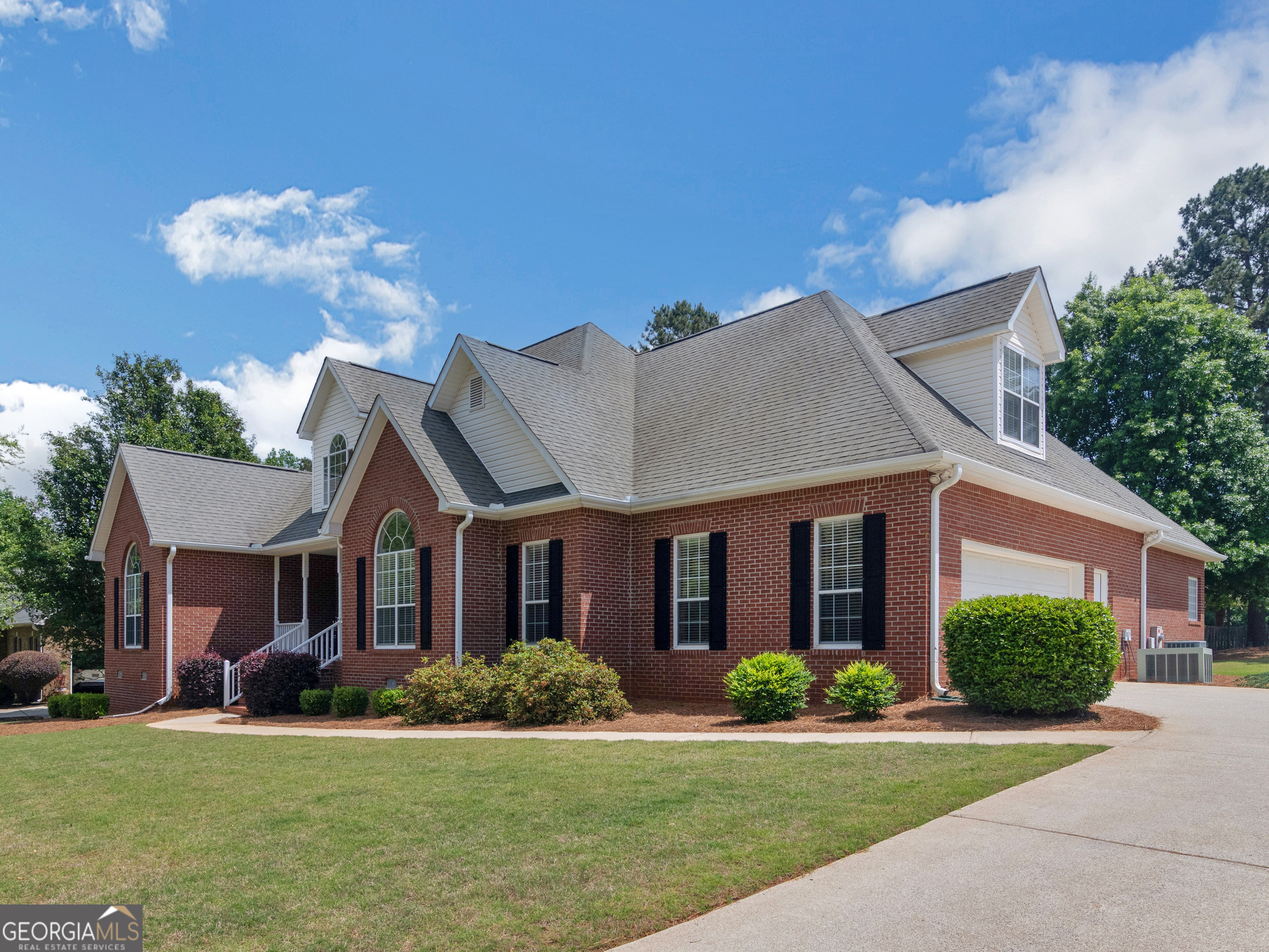 7022 Sherri CT