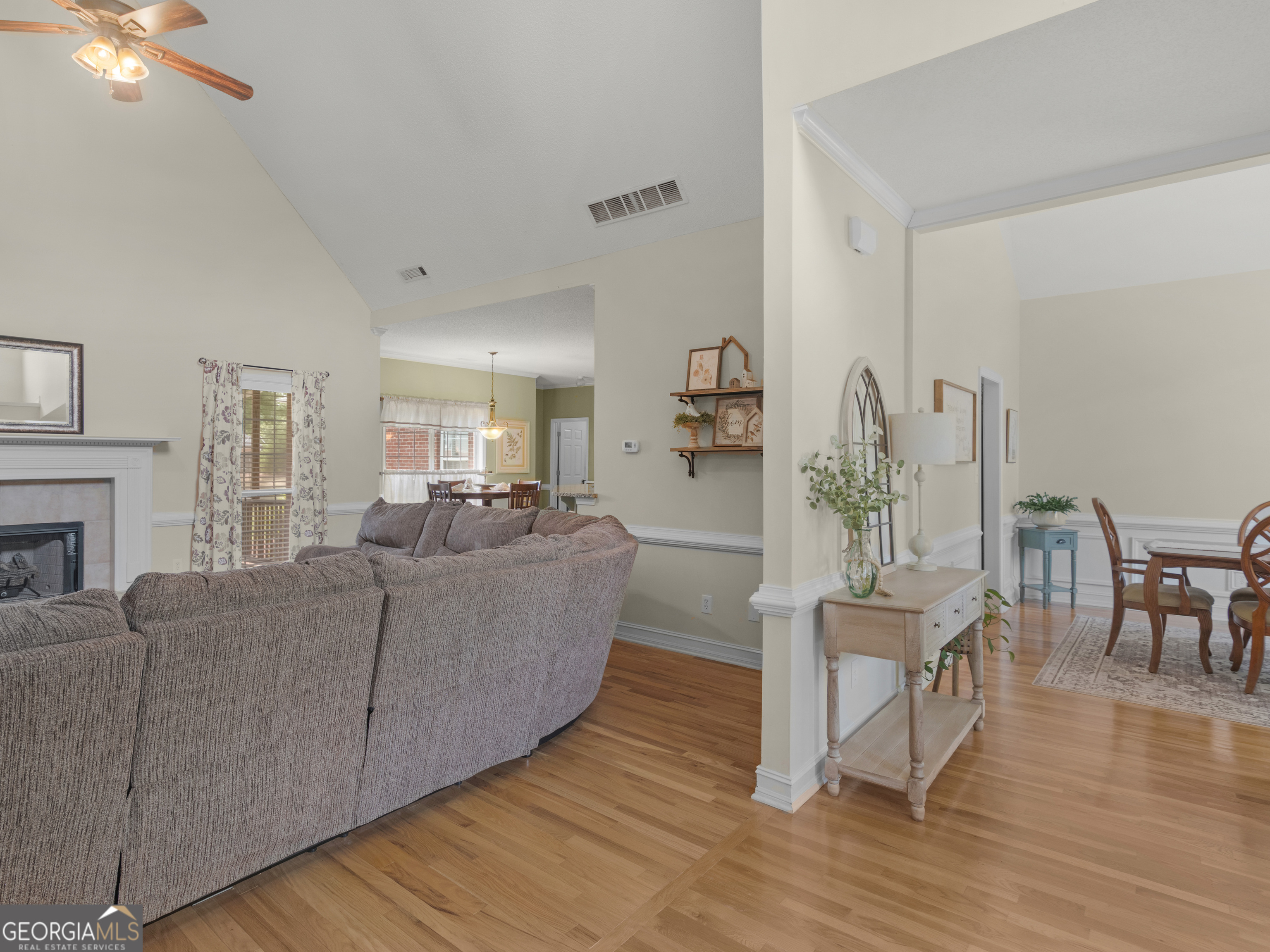 7022 Sherri CT