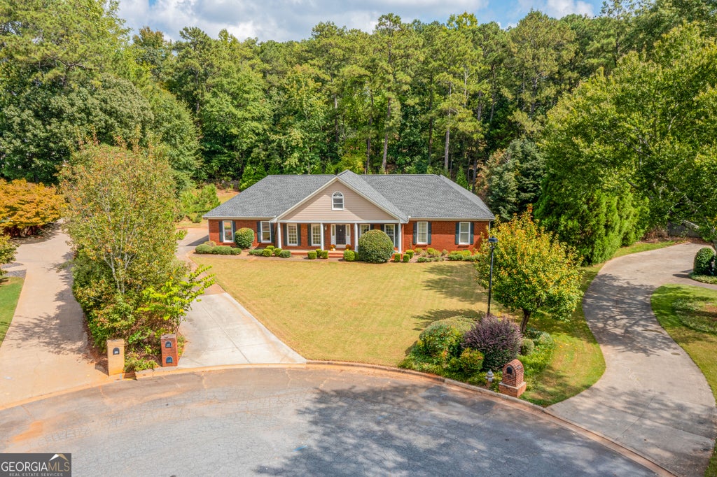 Photo of 560 Saddle Crest Drive, Roswell, GA 30075 (MLS # 10856076)