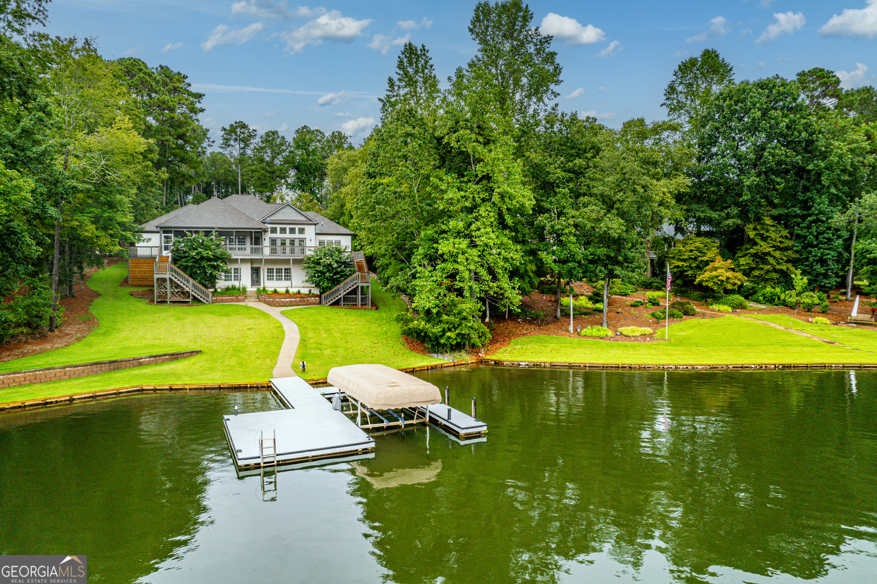 1390 Winged Foot DR