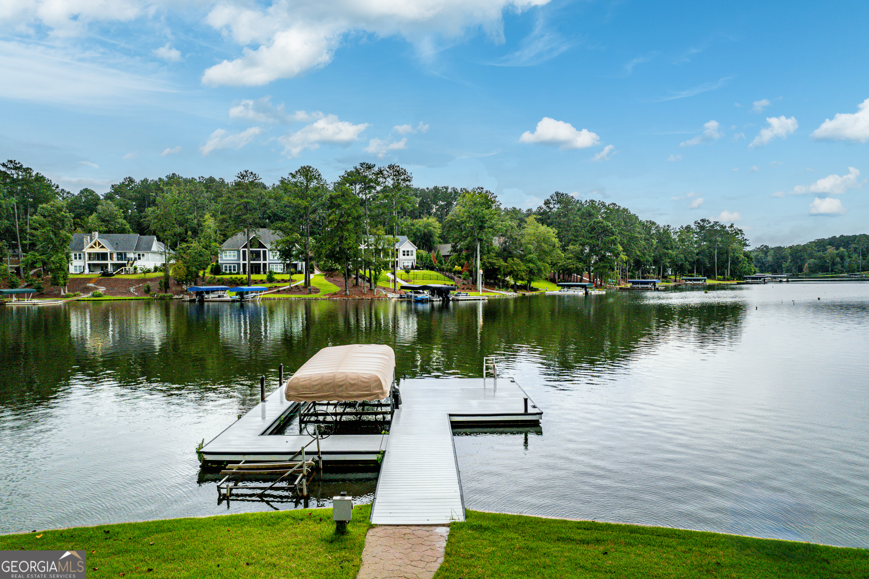 1390 Winged Foot DR