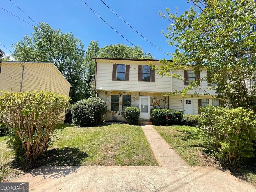 Newly renovated townhouse! End Unit. Roommate floor plan, 2 oversized bedrooms with 2 and half bathrooms. Kitchen, living, dining, laundry space, and one half bath on the main level. All bathrooms are newly updated. Vinyl floor throughout the main level, and carpet on the second floor. All new appliances and newly stained cabinets and stone countertop. Convenient location, minutes to Wellstar hospital, EW Connector, restaurants, and more! Requirements: minimum credit score is 630, monthly income is 3x of current rent, and clean rental/background history.