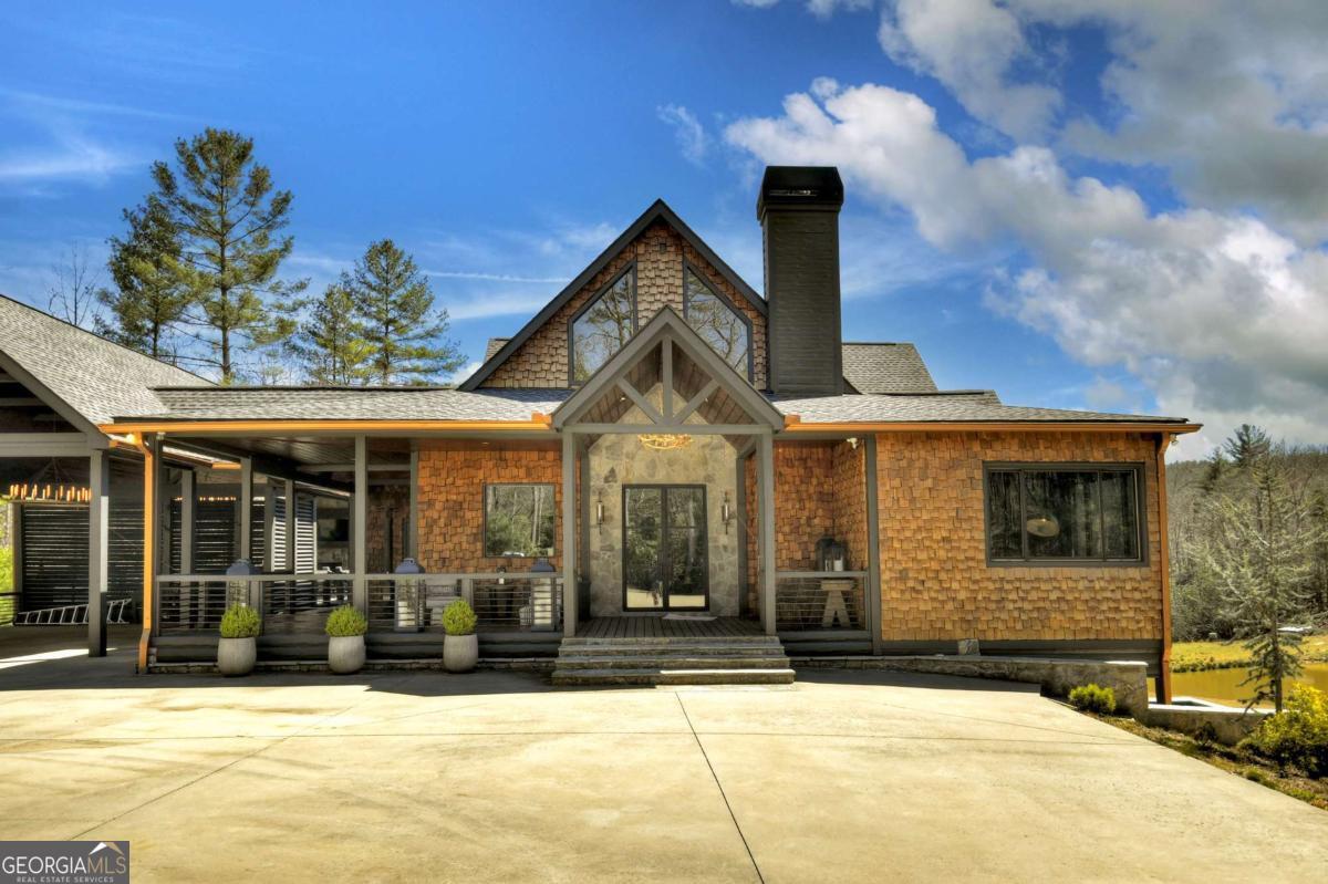 509 Wisteria LN