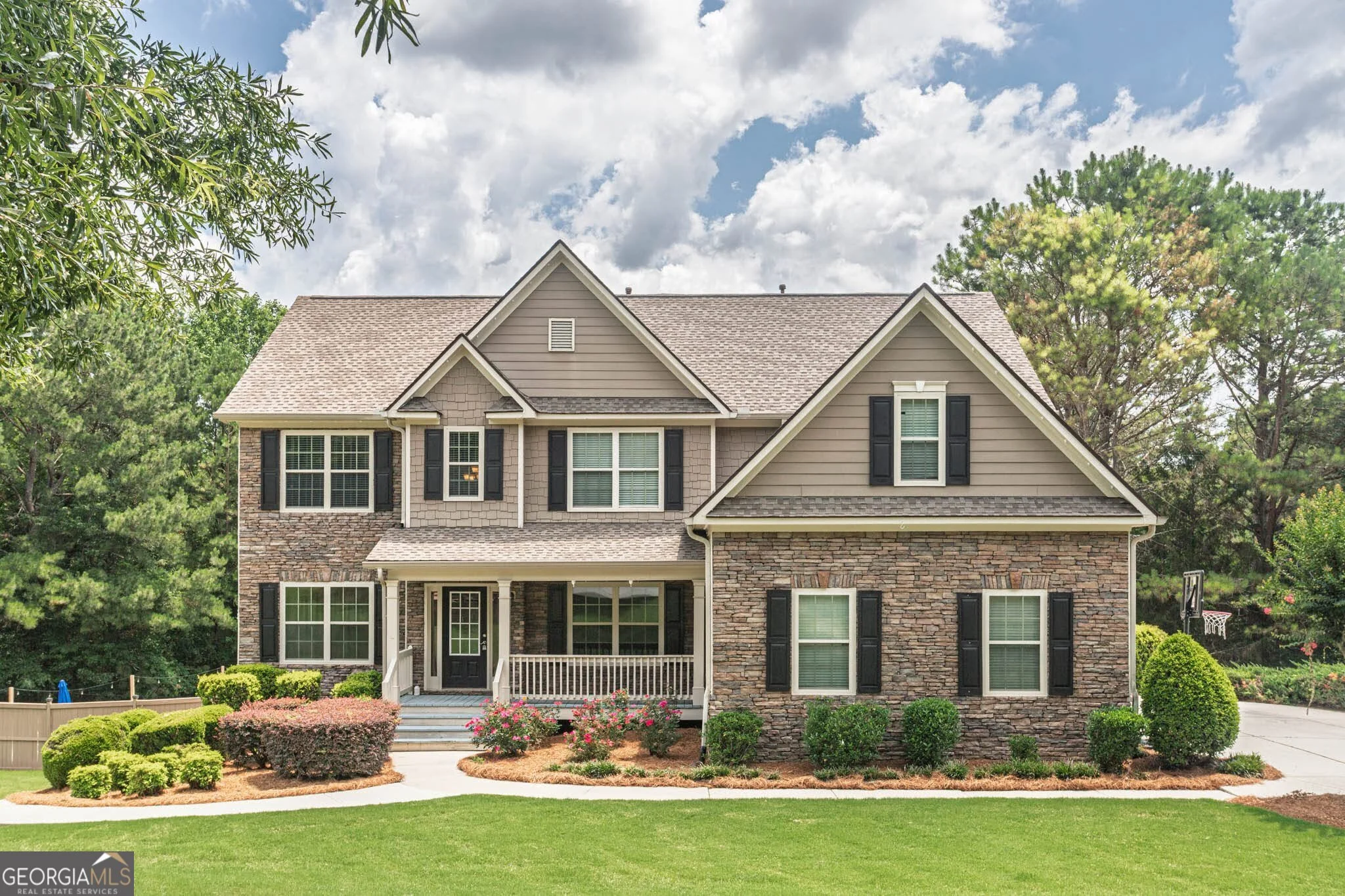 1664 Maes Overlook