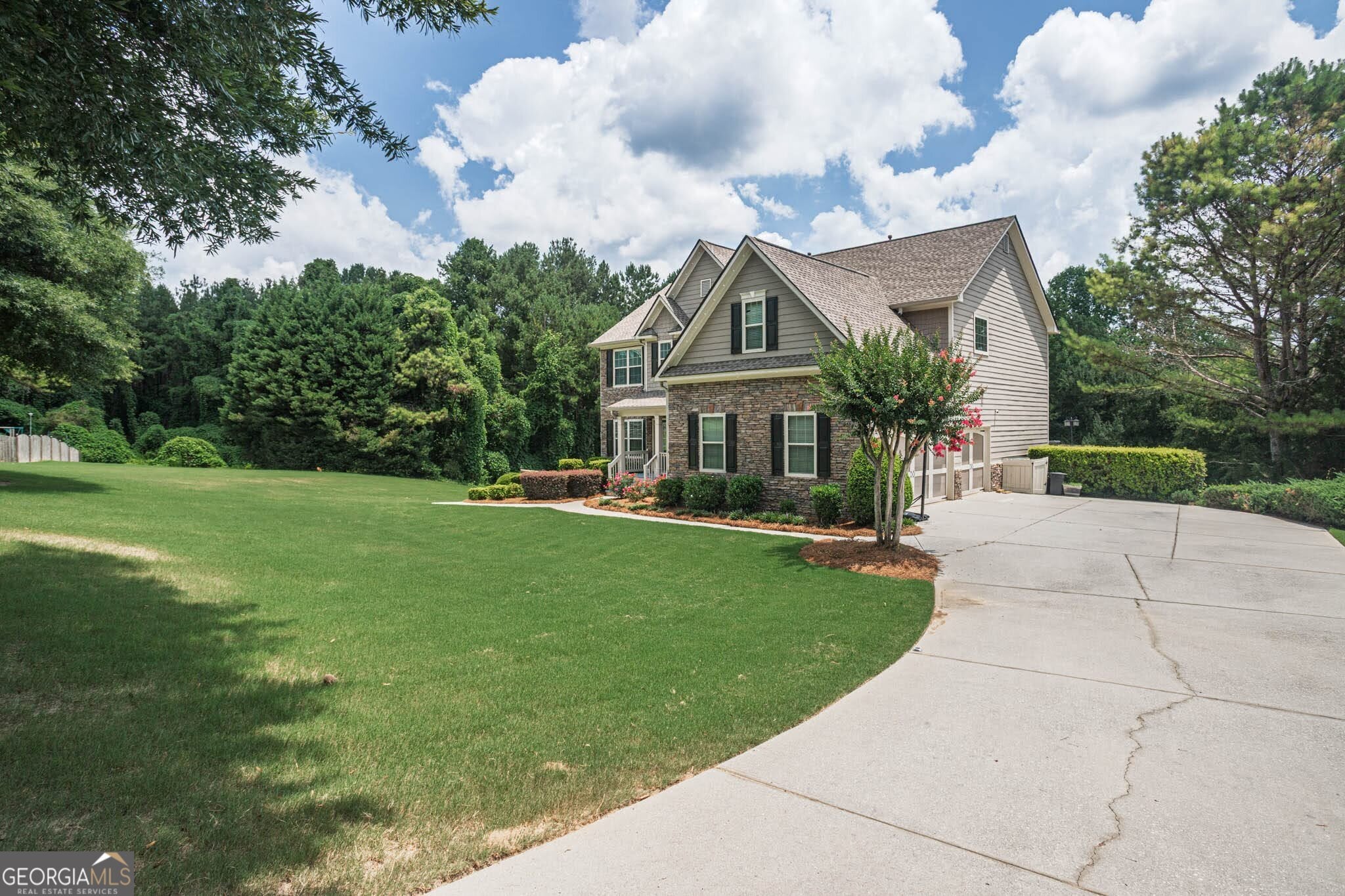 1664 Maes Overlook